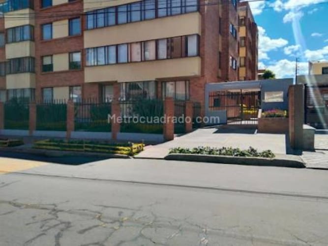 Apartamento de 2 alcobas en venta en Caobos Salazar, Bogotá, 60 m² · foto 2 de 15