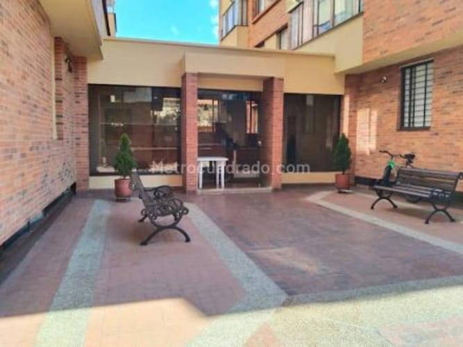 Apartamento de 2 alcobas en venta en Caobos Salazar, Bogotá, 60 m² · foto 3 de 15