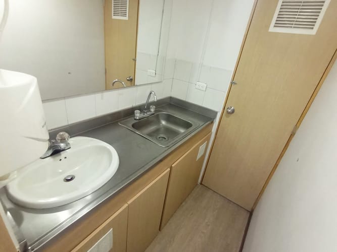Oficina en arriendo en El Poblado, Medellín, 45 m² · foto 4 de 12