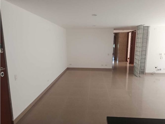 Apartamento de 3 alcobas en arriendo en Loma De Las Brujas, Envigado, 97 m² · foto 3 de 24