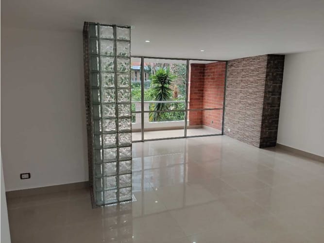 Apartamento de 3 alcobas en arriendo en Loma De Las Brujas, Envigado, 97 m² · foto 5 de 24