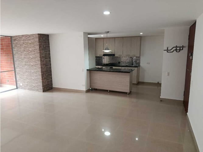 Apartamento de 3 alcobas en arriendo en Loma De Las Brujas, Envigado, 97 m² · foto 6 de 24