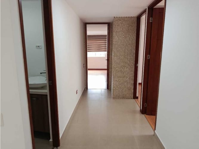 Apartamento de 3 alcobas en arriendo en Loma De Las Brujas, Envigado, 97 m² · foto 16 de 24
