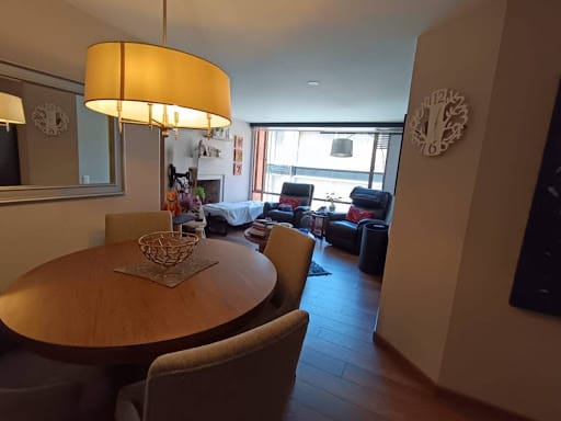 Apartamento de 2 alcobas en venta en Los Rosales, Bogotá, 85 m² · foto 5 de 16