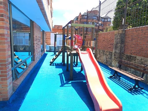 Apartamento de 2 alcobas en venta en Los Rosales, Bogotá, 85 m² · foto 9 de 16