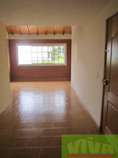 Casa de 10 alcobas en venta en El Porvenir, Rionegro, 320 m² · foto 2 de 12