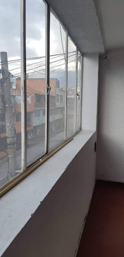 Casa de 10 alcobas en venta en Molinos Del Sur, Bogotá, 153 m² · foto 3 de 11