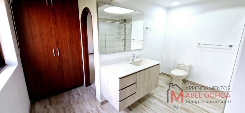Apartamento de 4 alcobas en arriendo en Lalinde, Medellín, 320 m² · foto 24 de 24