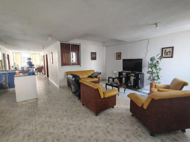 Edificio en arriendo en Antonia Santos Centro, Bucaramanga, 1150 m² · foto 2 de 20