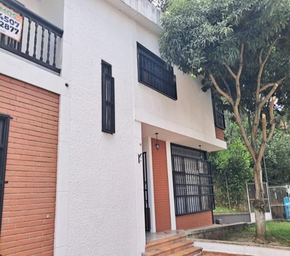 Casa de 4 alcobas en venta en Cabecera Del Llano, Bucaramanga, 214 m² · foto 2 de 20