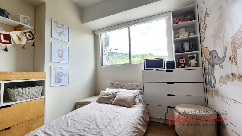 Apartamento de 3 alcobas en arriendo en Loma Del Barro, Sabaneta, 87 m² · foto 10 de 24