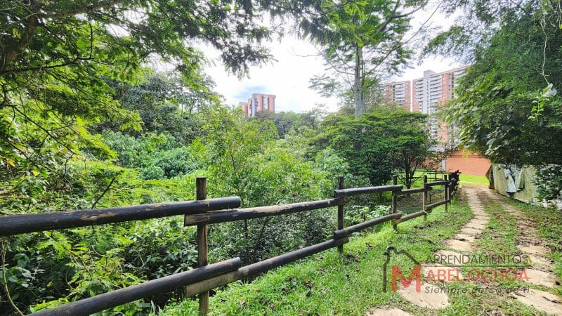 Apartamento de 3 alcobas en arriendo en Loma Del Barro, Sabaneta, 87 m² · foto 20 de 24