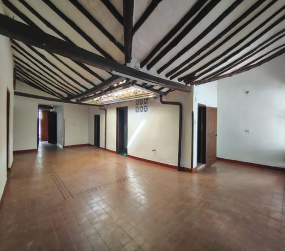 Casa de 6 alcobas en arriendo en Centro, Piedecuesta, 350 m² · foto 3 de 20