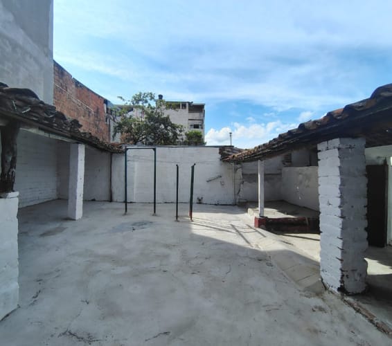 Casa de 6 alcobas en arriendo en Centro, Piedecuesta, 350 m² · foto 17 de 20