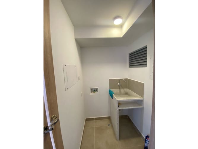 Apartamento de 3 alcobas en arriendo en Barro Blanco, Rionegro, 69 m² · foto 4 de 11