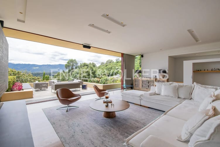 Casa de 4 alcobas en venta en Aposentos, Sopó, 450 m² · foto 4 de 20
