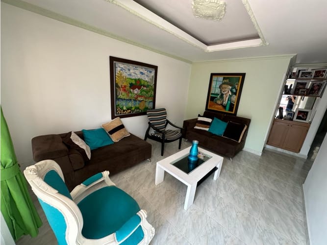 Casa de 5 alcobas en venta en Avenida 19 Norte, Armenia, 230 m² · foto 2 de 18