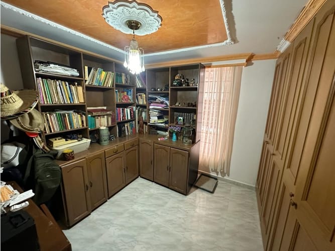 Casa de 5 alcobas en venta en Avenida 19 Norte, Armenia, 230 m² · foto 15 de 18