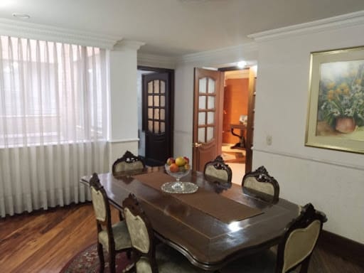 Apartamento de 3 alcobas en venta en Los Rosales, Bogotá, 189 m² · foto 10 de 24