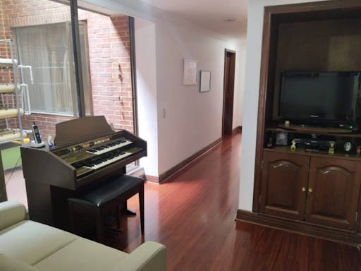 Apartamento de 3 alcobas en venta en Los Rosales, Bogotá, 189 m² · foto 16 de 24