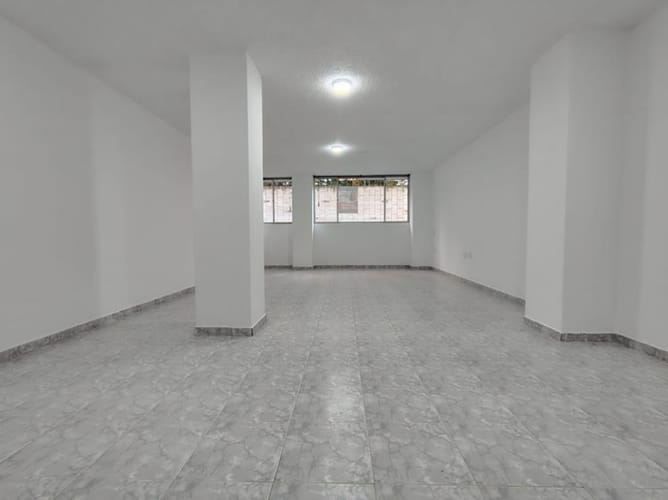 Oficina en arriendo en Antonia Santos Centro, Bucaramanga, 46 m² · foto 2 de 9