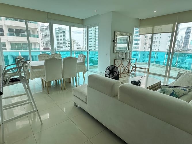 Apartamento de 3 alcobas en venta en Castillogrande, Cartagena, 150 m² · foto 2 de 18