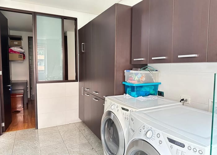 Apartamento de 4 alcobas en venta en Los Rosales, Bogotá, 300 m² · foto 8 de 8