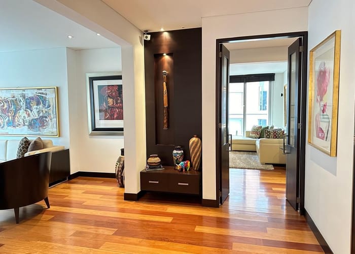Apartamento de 4 alcobas en venta en Los Rosales, Bogotá, 300 m² · foto 3 de 8