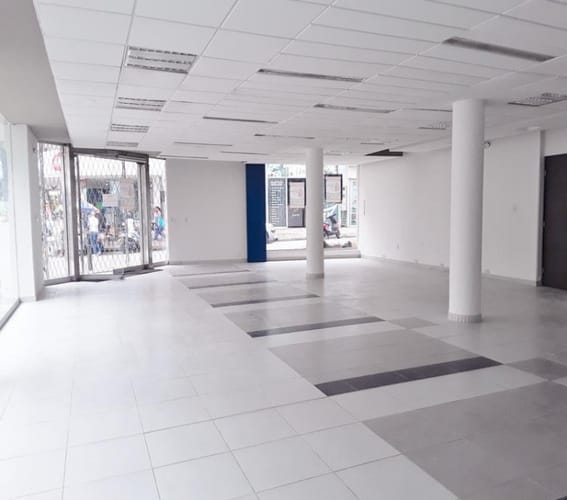 Local en arriendo en Centro, Bucaramanga, 446 m² · foto 2 de 14
