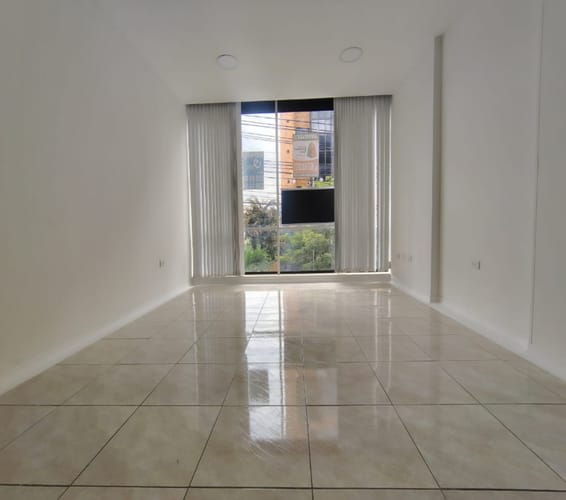 Oficina en arriendo en El Bosque, Floridablanca, 37 m² · foto 2 de 7