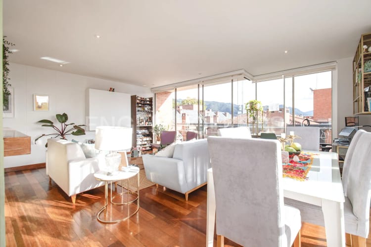 Apartamento de 3 alcobas en venta en San Patricio, Bogotá, 130 m² · foto 4 de 18