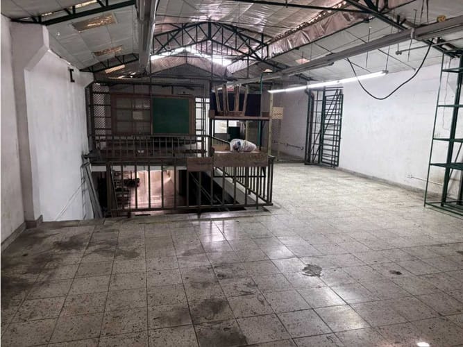 Bodega en arriendo en Atanasio Girardot, Cali, 340 m² · foto 20 de 23