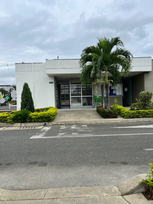 Casa de 3 alcobas en arriendo en El Castillo, Jamundí · foto 19 de 19
