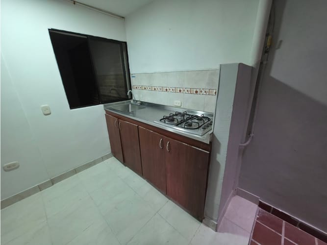 Apartamento de 2 alcobas en arriendo en El Salvador, Medellín, 70 m² · foto 2 de 15