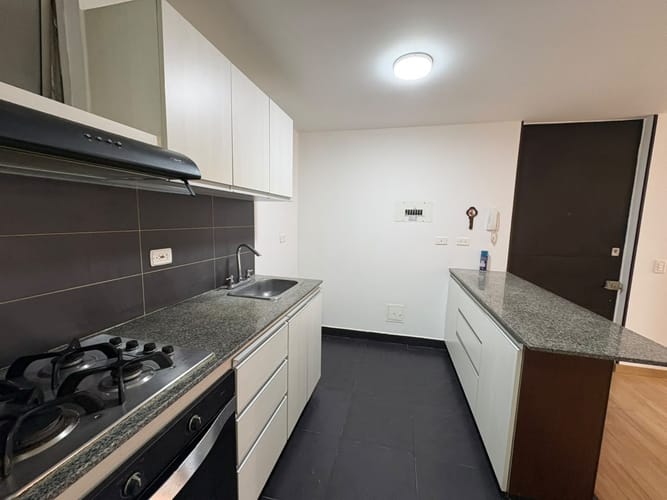 Apartamento de 3 alcobas en arriendo en Pinar De Suba, Bogotá, 79 m² · foto 5 de 22