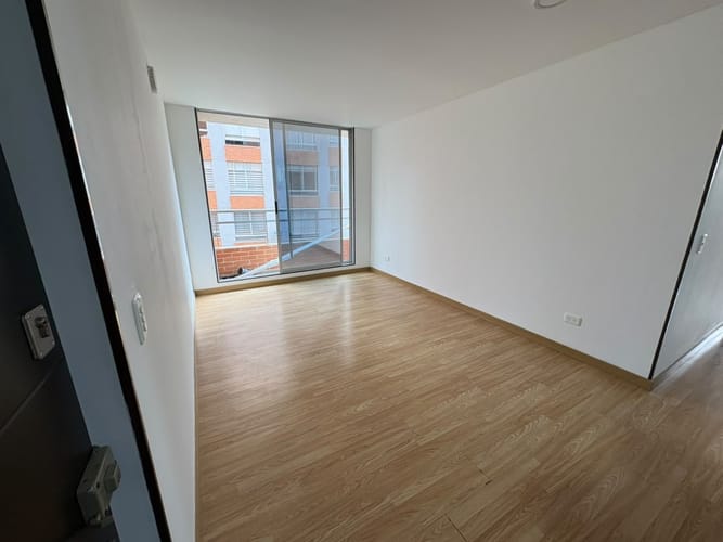 Apartamento de 3 alcobas en arriendo en Pinar De Suba, Bogotá, 79 m² · foto 2 de 22