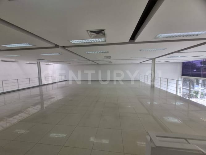 Local en arriendo en La Flora, Cali, 450 m² · foto 12 de 15