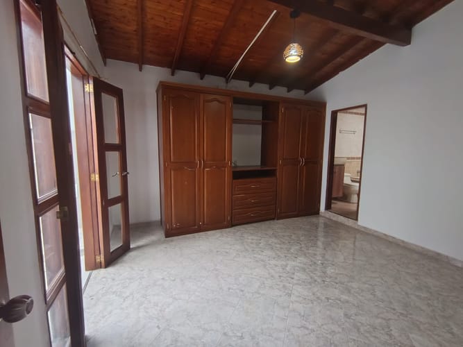Apartamento de 3 alcobas en arriendo en Cristobal, Medellín, 140 m² · foto 8 de 20