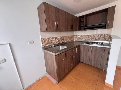 Apartamento de 3 alcobas en arriendo en Cabecera San Antonio De Prado, Medellín, 45 m² · foto 2 de 15