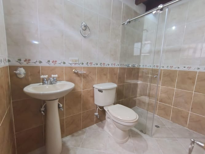 Apartamento de 3 alcobas en arriendo en Cristobal, Medellín, 140 m² · foto 20 de 20