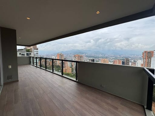 Apartamento de 3 alcobas en arriendo en Alejandria, Medellín, 258 m² · foto 8 de 24