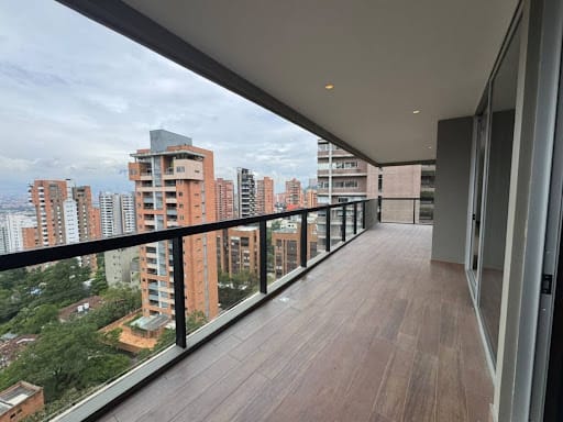 Apartamento de 3 alcobas en arriendo en Alejandria, Medellín, 258 m² · foto 9 de 24