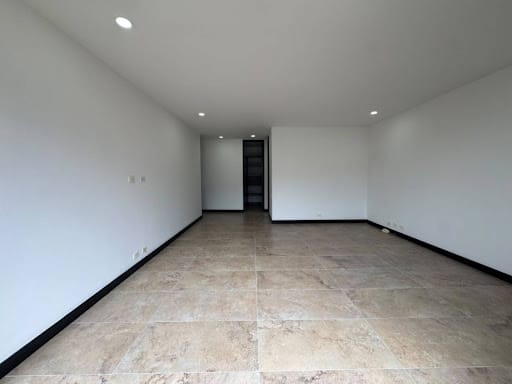 Apartamento de 3 alcobas en arriendo en Alejandria, Medellín, 258 m² · foto 11 de 24
