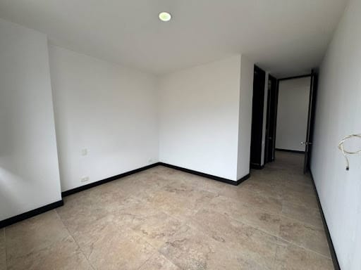 Apartamento de 3 alcobas en arriendo en Alejandria, Medellín, 258 m² · foto 15 de 24