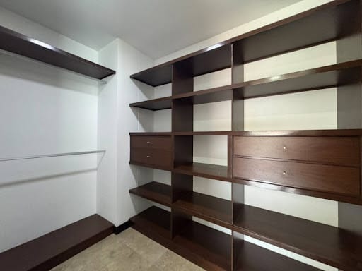Apartamento de 3 alcobas en arriendo en Alejandria, Medellín, 258 m² · foto 18 de 24