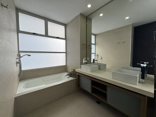 Apartamento de 3 alcobas en arriendo en Alejandria, Medellín, 258 m² · foto 21 de 24