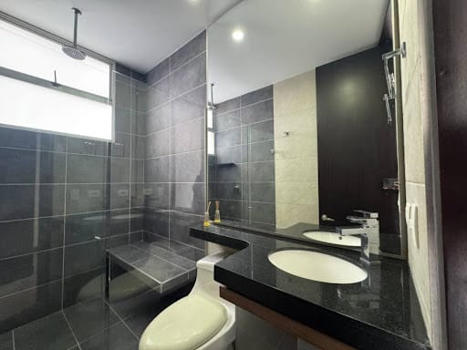 Apartamento de 3 alcobas en arriendo en Alejandria, Medellín, 258 m² · foto 22 de 24