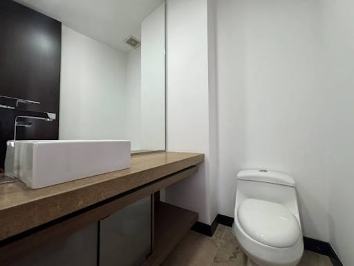 Apartamento de 3 alcobas en arriendo en Alejandria, Medellín, 258 m² · foto 24 de 24