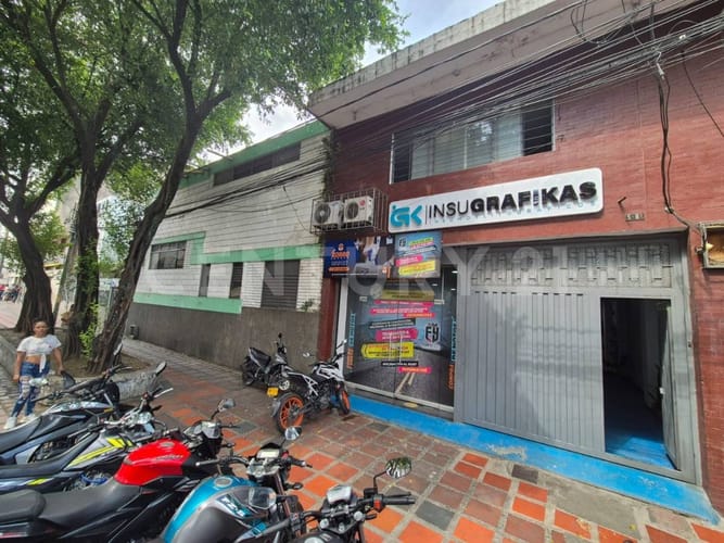 Bodega en venta en San Nicolas, Cali, 350 m² · foto 2 de 16