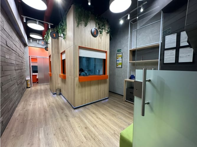 Local en venta en Milla De Oro, Medellín, 54 m² · foto 2 de 8